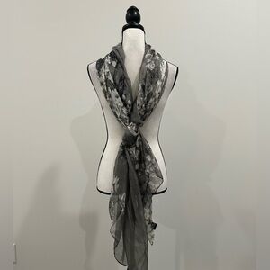 CeJon Large Floral Scarf